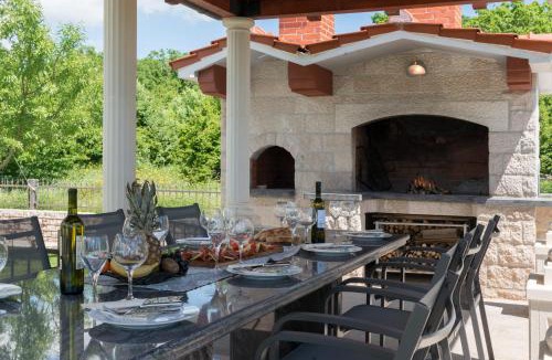 Cista Provo Villa | Villa Miam
