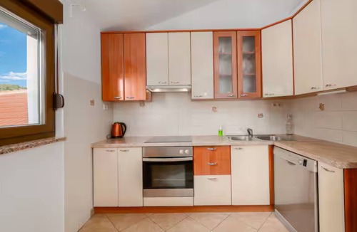 Lovrec Villa | Villa Mima Pool Retreat - Five Bedroom Villa With Pool