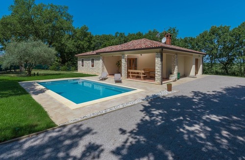 Babici Ski Chalet | Villa Mirabella - Two Bedroom Chalet, Sleeps 6