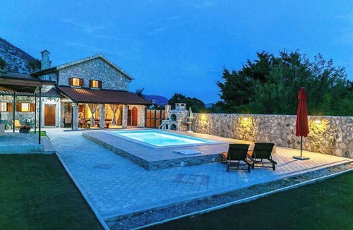Drivenik Villa | Villa mit Pool