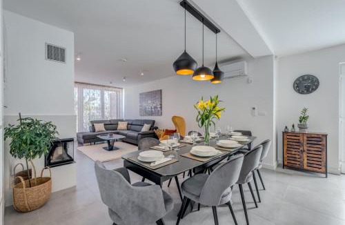 Plano Villa | Villa Modea with Heated Pool