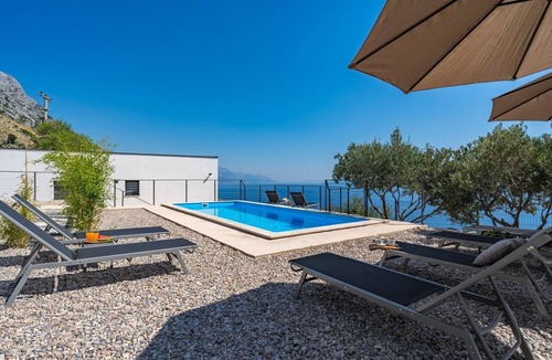 Lokva Rogoznica Villa | Villa Mountain Lodge