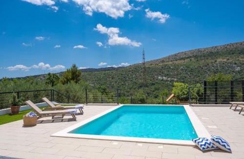 Omis Villa | Villa Nacle with Heated Pool and Large Playground near Omis and Split
