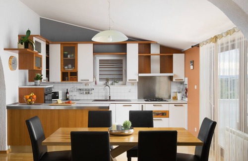 Dugi Rat Villa | Villa Nearby The Sea with Private Pool, Hot Tub & Stunning Views