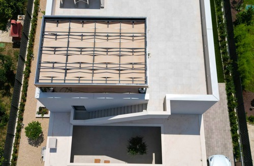 Srinjine Villa | Villa NikandranA six bedroom Villa designed for a perfect holiday