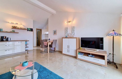 Okrug Gornji Apartment | Villa Nikaroni by Interhome