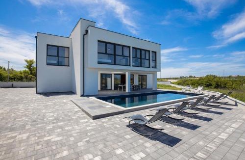Nin Villa | Villa Nin