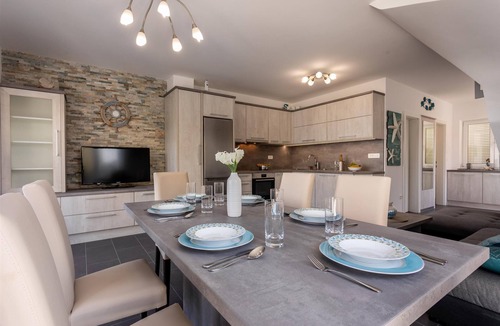 Klimno Villa | Villa Oasis with swimming pool, Seaview, outdoor kitchen, SUP, kayak and bikes