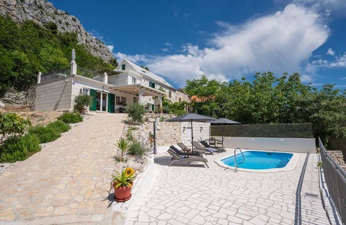 Jesenice Villa | Villa Ole | Mediterranean Stone Villa with Pool, Jacuzzi