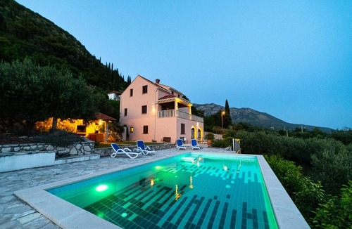 Ljuta Villa | Villa Oliva - Two Bedroom Villa with Terrace and Swimming pool
