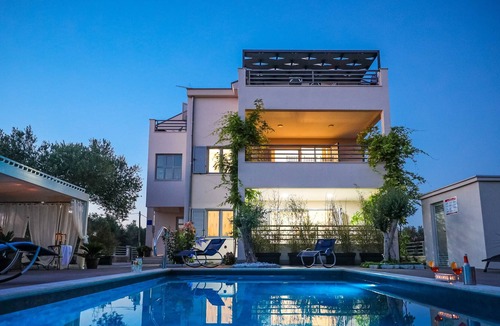 Sukosan Apartment | Villa Olive Garden with Pool