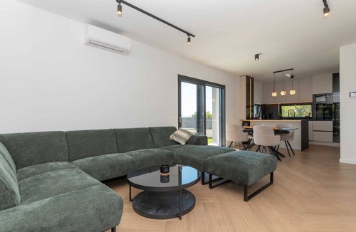 Lovrec Villa | Villa Olive Residence with private heated Pool, near Makarska