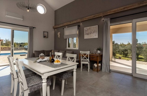 Benkovac House | Villa Oliveto Smilcic