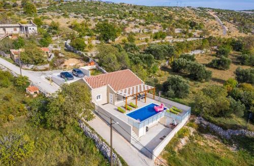 Jasenice Villa | Villa Olivia - Jasenice, with swimming pool and jacuzzi