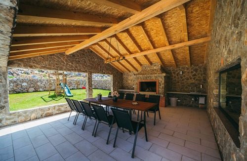 Velika Cista Villa | Villa on Stone, Cista Velika