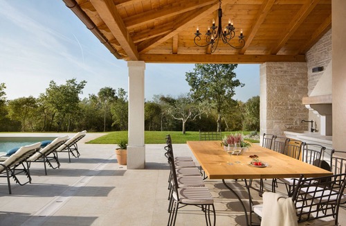 Tinjan Villa | Villa Ovi