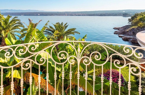 Vantacici Apartment | Villa Palace Clara Apartment 1 island Krk by Villa