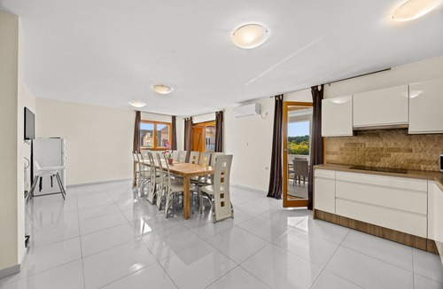 Valbandon Villa | Villa Palatium for 14 people in Fažana with sauna & jacuzzi only 800 meters from the beach