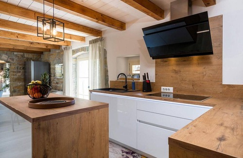 Beram House | Villa Palazza, modern renovated holiday house, where you will find complete peace.