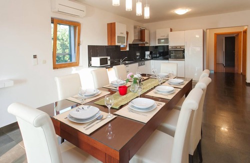 Lovinac Villa | Villa Paradiso ZadarVillas