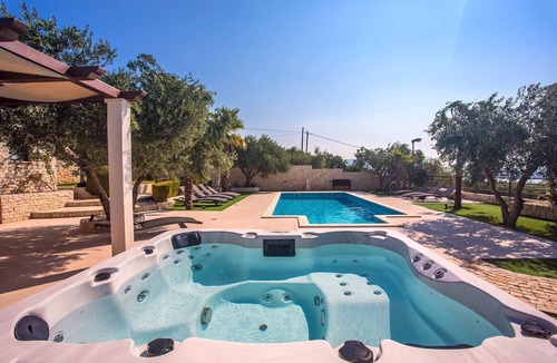 Kastel Gomilica Villa | VILLA PAULA, 7 bedrooms, heated 36sqm private pool, Jacuzzi, Gym and sea views