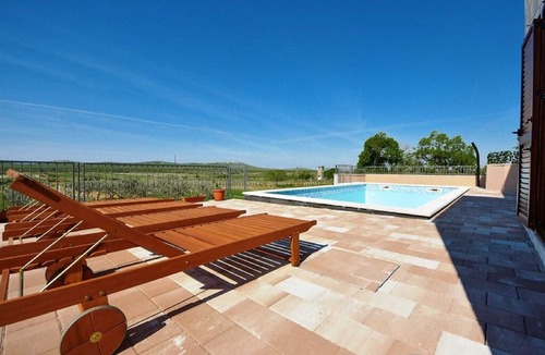 Stankovci Villa | VILLA PAULA WITH PRIVATE POOL