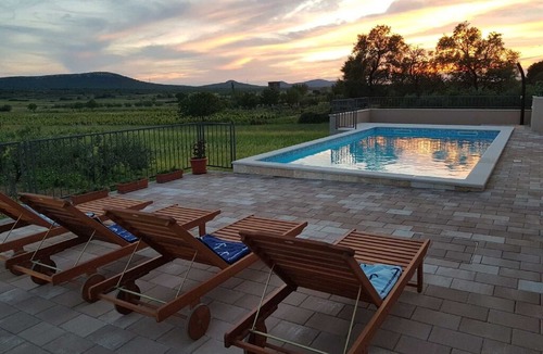 Stankovci Villa | VILLA PAULA WITH PRIVATE POOL