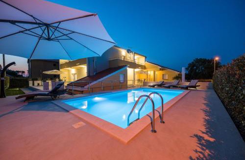 Brisevo Apartment | Villa Petra s bazenom, roštiljem i parkingom