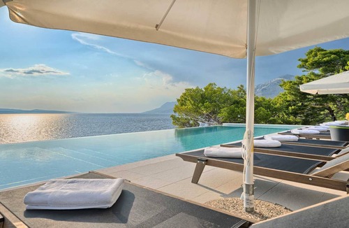 Brela Villa | Villa Platinum Pearl - beachfront villa with 5 bedrooms