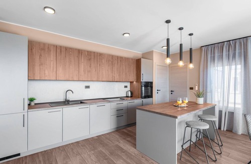 Karigador Apartment | Villa Querchus Penthouse 8 partment mit Jacuzzi by Interhome