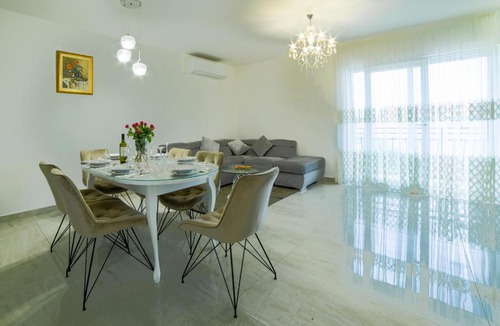 Neoric Villa | VILLA REBECCA, Muć - Split