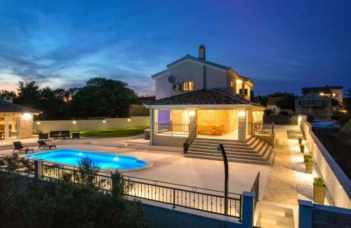 Gornji Zemunik Villa | Villa Relax with sauna & jacuzzi &gym