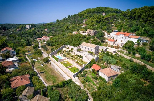 Sudurad Villa | Villa Reverie - Seven Bedroom Villa, Sleeps 14
