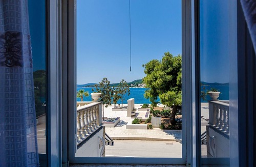 Slano Villa | Villa Ro-Ma - Three Bedroom Villa with Terrace and Sea View