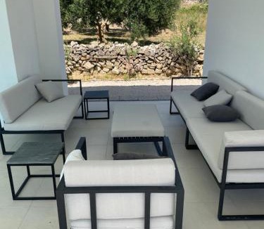 Rtina Villa | Villa Rocky Beach