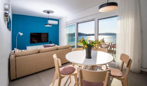 Podglavica Apartment | Villa Rogoznica
