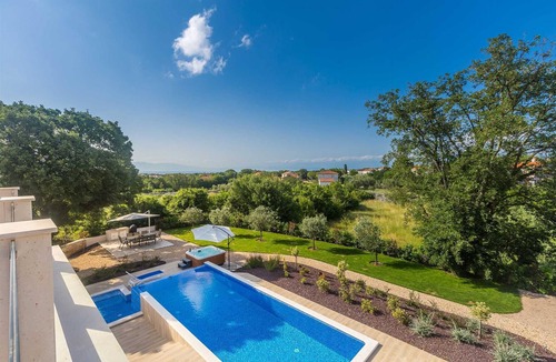 Milovcici Villa | Villa Roko with pool and jacuzzi