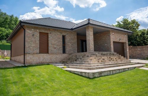 Mladenovac Villa | Villa Royalstone
