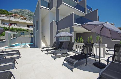 Bili brig Apartment | Villa sa 2 spavace sobe, bazenom i parkingom