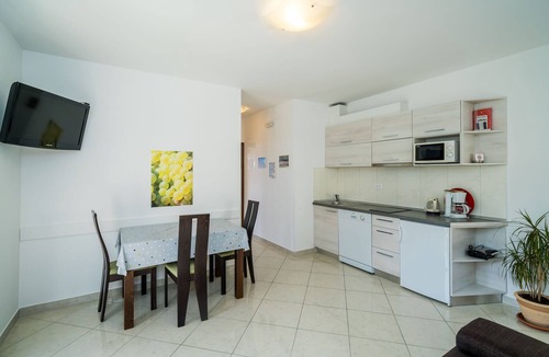 Plat Apartment | Villa Samba - Luxury One-Bedroom Apartment with Balcony and Sea View