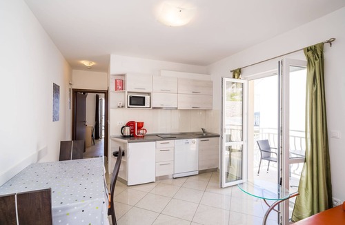 Plat Apartment | Villa Samba - Luxury One-Bedroom Apartment with Balcony and Sea View