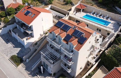 Plat Apartment | Villa Samba - Two-Bedroom Apartment with Terrace and Sea View