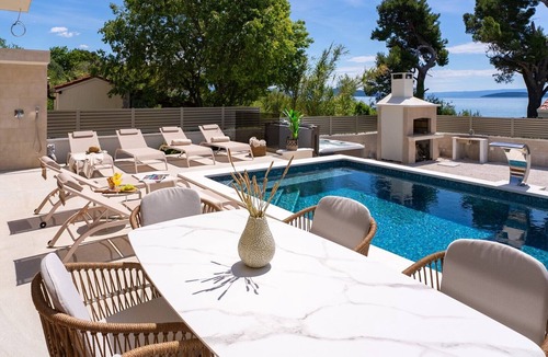 Kastel Stafilic Villa | Villa San Pietro – A Luxurious Seaside Retreat in Kaštel Štafilić