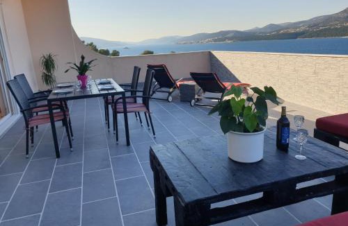 Okrug Donji Apartment | Villa Sandrina