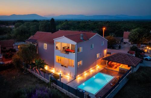Oklaj Villa | Villa Silente