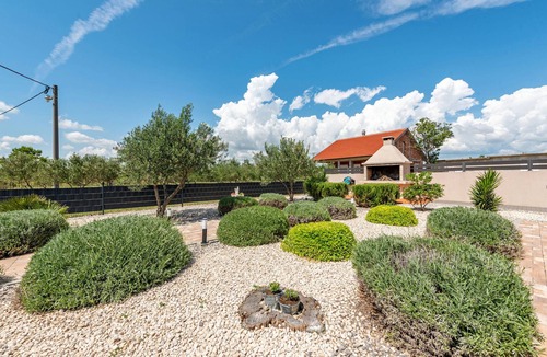 Pristeg Villa | Villa Silentium, rural area, heated pool, volleyball court, children's playground