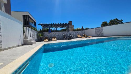 Seline House | Villa Silver