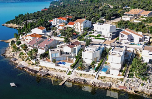 Posedarje Villa | Villa-Simon - your retreat on the Croatian coast. Direct access to the sea!