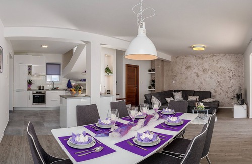 Kastel Kambelovac Villa | Villa Sirena SAVE 20 percent on Split-villas com