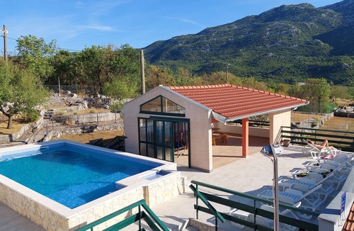 Kotlenice Villa | Villa Smajo-Five Bedroom Villa with Pool